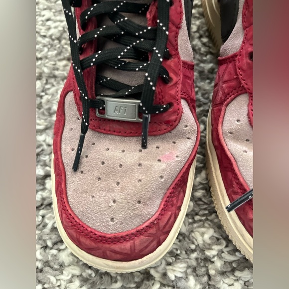 Nike Air Force 1 Hi Premium Suede Sneakers (size 7) - Picture 4 of 16